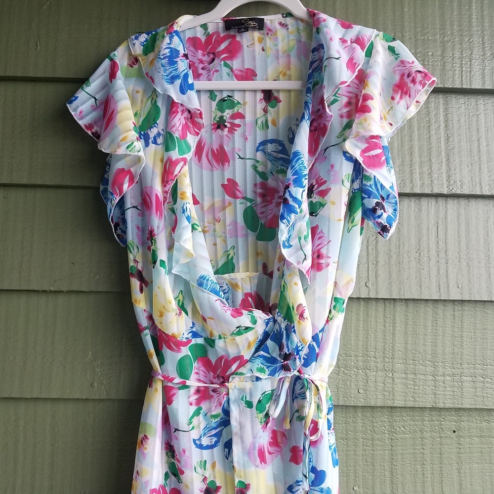 Spring Floral Wrap Top Pleated